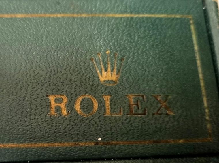 Signed Green Rolex wrist watch retail presentation box with signed white lining and green plush velvet interior, circa 1970s. Box length - 220mm, depth 48mm and height 25mm approximately.